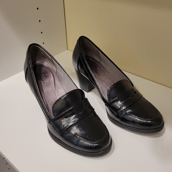 Life Stride Velocity Memory Foam Heels - Picture 2 of 8